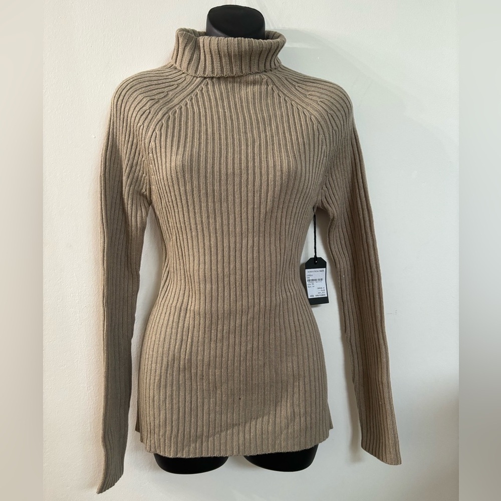 Fall turtleneck sweater with open back size small - Picture 6 of 6